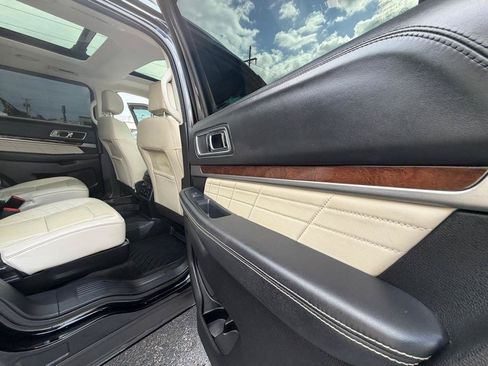 Used 2016 Ford Explorer Platinum AWD/4WD image 25