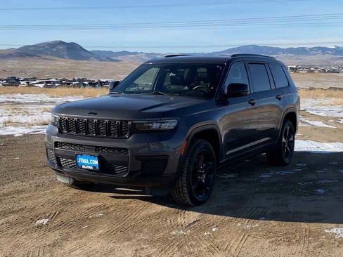 Certified 2023 Jeep Grand Cherokee L Laredo image 5