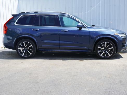 Used 2019 Volvo XC90 T6 Momentum w/ Protection Package Premier AWD/4WD image 2