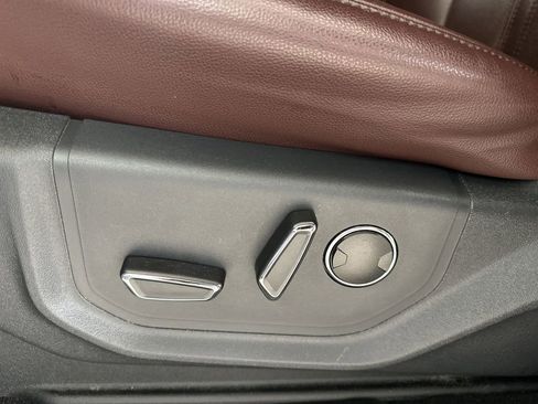 Used 2023 Ford Expedition Limited image 15