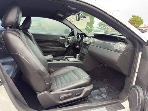 Used 2007 Ford Mustang GT Premium RWD image 12