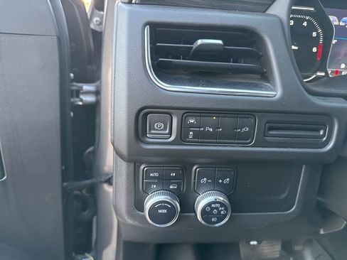 Used 2021 GMC Yukon SLT image 12