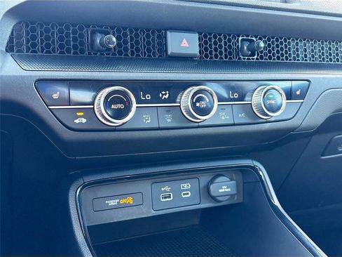 Certified 2024 Honda CR-V EX image 17