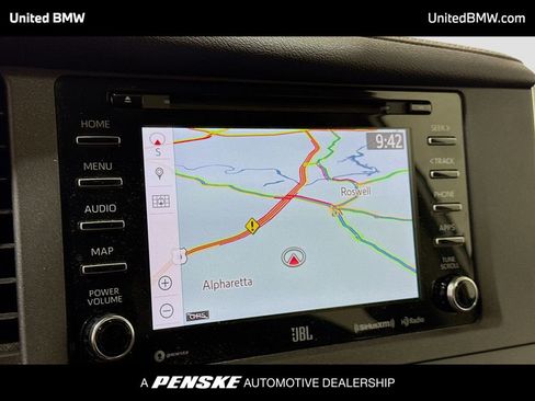 Used 2019 Toyota Sienna SE w/ SE Preferred Package FWD image 10