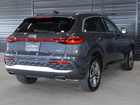 Certified 2025 Audi Q5 Premium w/ Convenience Package AWD/4WD image 17