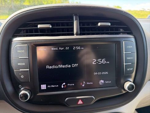 Used 2022 Kia Soul LX w/ Technology Package FWD image 15