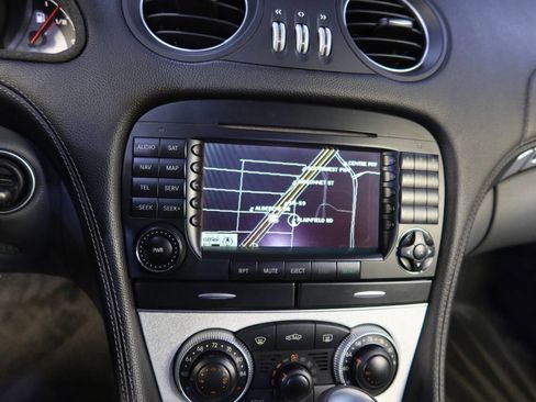 Used 2005 Mercedes-Benz SL 55 AMG SL 55 AMG 2dr Convertible image 28