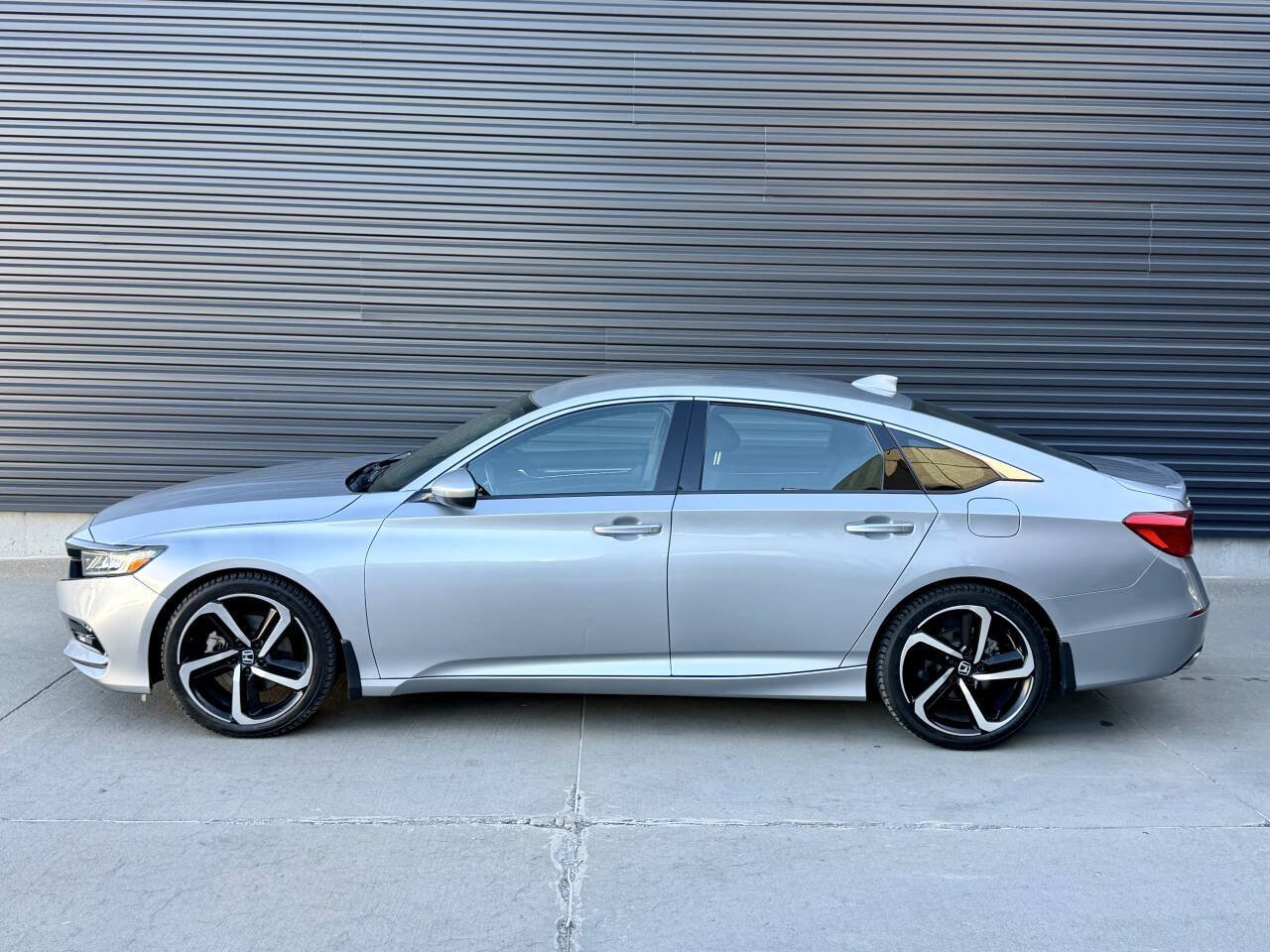 Used 2020 Honda Accord Sport image 10