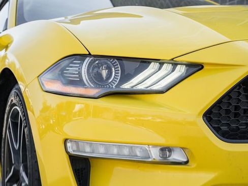 Used 2018 Ford Mustang GT Premium image 19