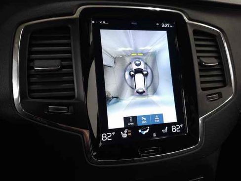Used 2020 Volvo XC90 T5 Momentum w/ Protection Package image 29