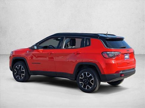Used 2021 Jeep Compass Trailhawk image 8