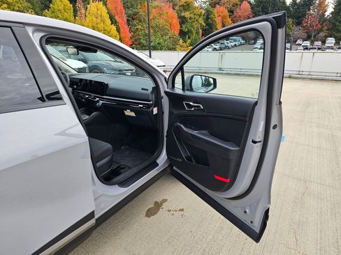 New 2026 Kia Sportage S image 26