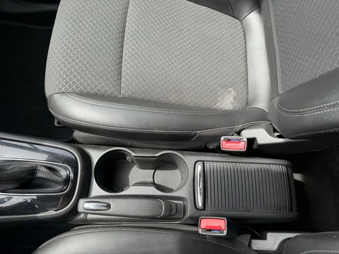 Used 2022 Buick Encore Preferred w/ Safety Package AWD/4WD image 13