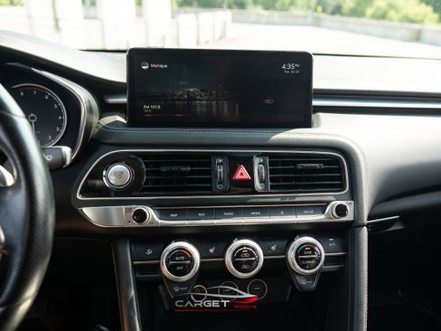 Used 2022 Genesis G70 2.0T image 26