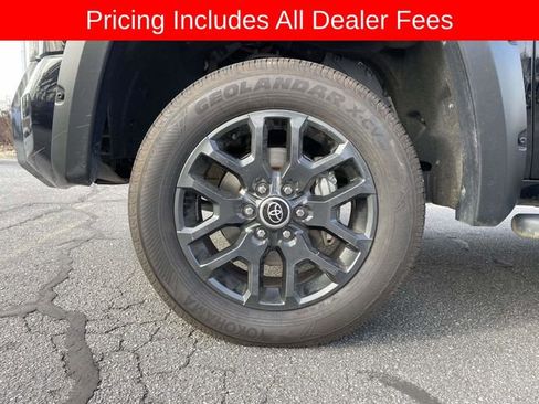 Used 2024 Toyota Tundra Platinum AWD/4WD image 9
