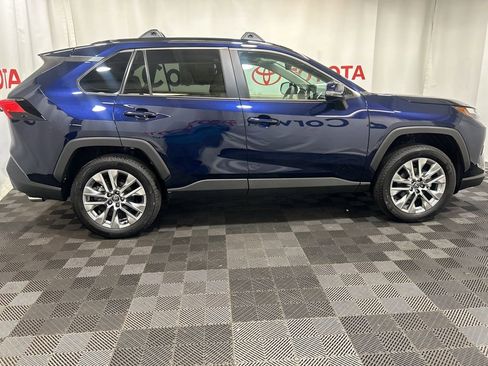 Used 2025 Toyota RAV4 XLE Premium image 8