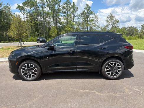 Used 2025 Chevrolet Blazer RS FWD image 2
