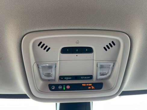Certified 2021 Chevrolet Traverse LT AWD/4WD image 31
