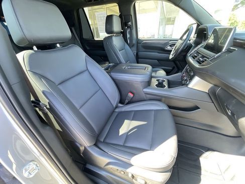 Used 2024 Chevrolet Tahoe Z71 w/ Luxury Package AWD/4WD image 29