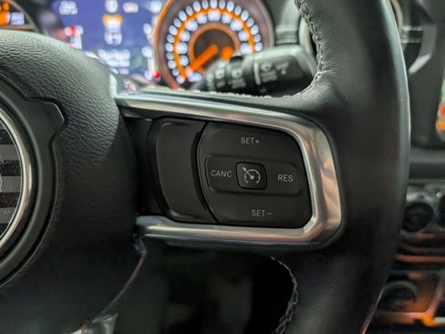 Used 2022 Jeep Wrangler Unlimited Sahara w/ LED Lighting Group image 25