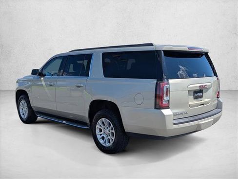 Used 2017 GMC Yukon XL SLT AWD/4WD image 7