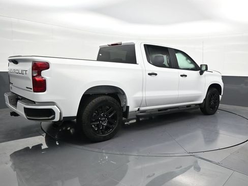 Used 2026 Chevrolet Silverado 1500 Custom w/ Turbomax Blackout Package RWD image 5