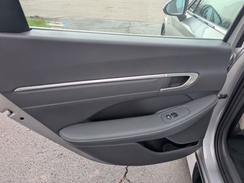 Used 2020 Hyundai Sonata Limited image 10