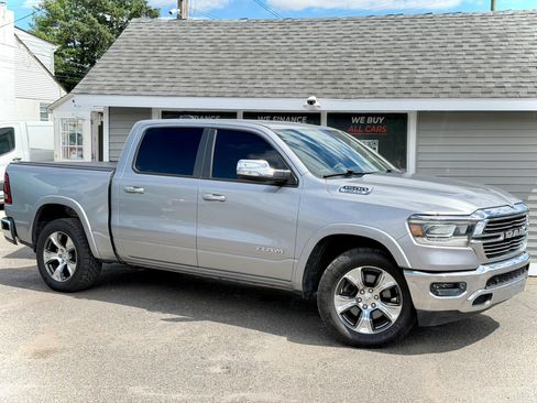 Used 2019 RAM 1500 Laramie AWD/4WD image 15