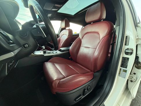 Used 2019 Kia Stinger GT1 image 10