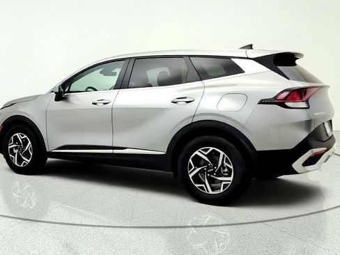 Used 2025 Kia Sportage LX FWD image 7