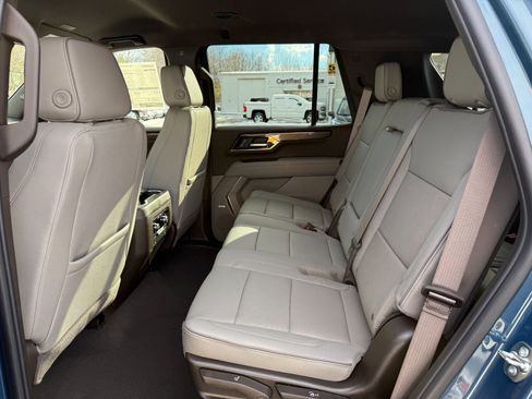 New 2026 GMC Yukon Elevation image 16