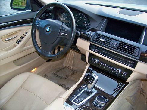 Used 2014 BMW 528i xDrive Sedan image 14