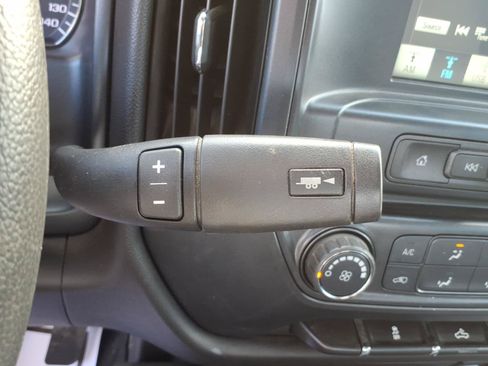 Used 2018 Chevrolet Silverado 1500 W/T AWD/4WD image 21