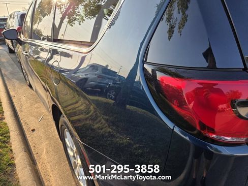 Used 2022 Chrysler Pacifica Touring-L FWD image 5