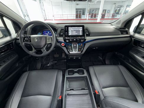 Used 2024 Honda Odyssey Touring image 23
