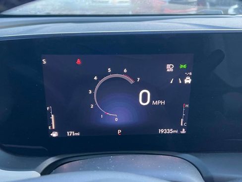 Used 2024 Buick Encore GX Preferred AWD/4WD image 21