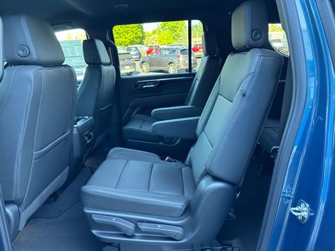 New 2026 Chevrolet Suburban LT w/ Comfort Package AWD/4WD image 20
