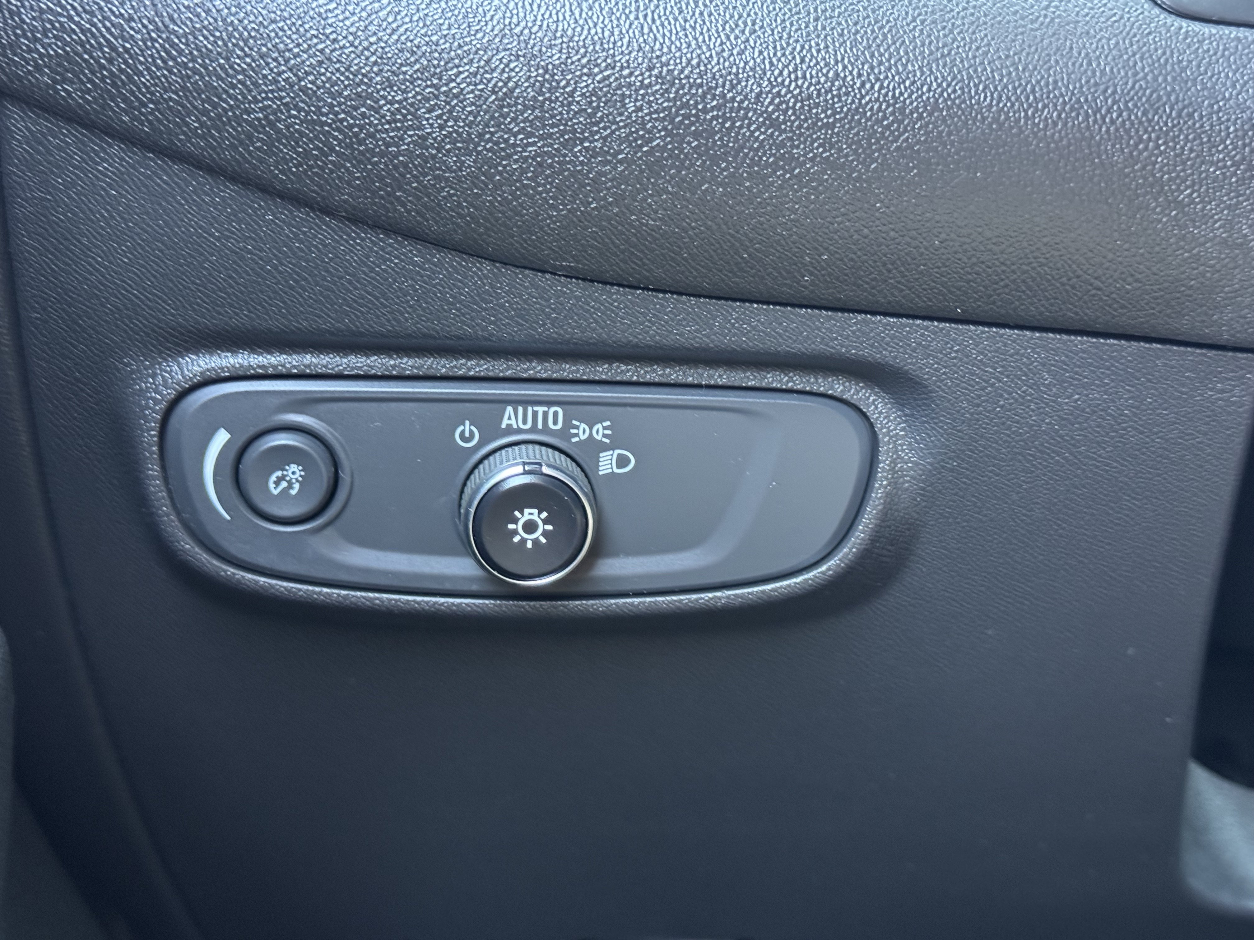 Certified 2023 Chevrolet Equinox LT AWD/4WD image 32