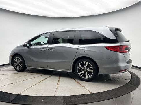 Used 2023 Honda Odyssey Touring image 3