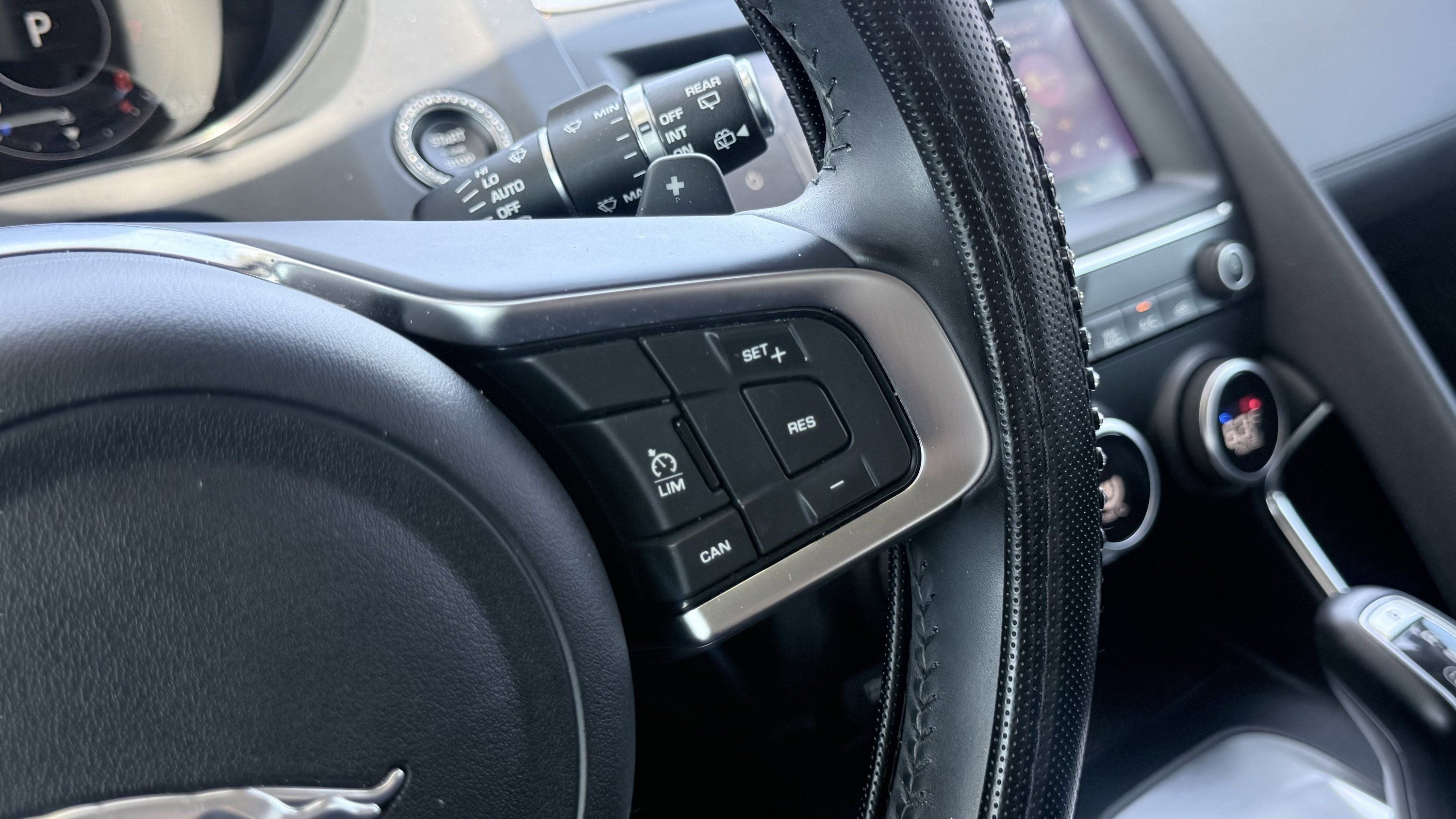 Used 2020 Jaguar E-PACE SE AWD/4WD image 61