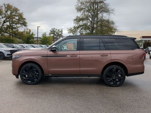 New 2025 Lincoln Navigator Black Label image 6