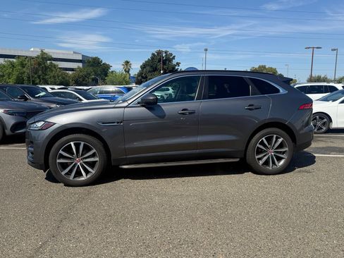 Used 2018 Jaguar F-PACE Prestige AWD/4WD image 2