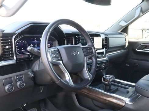 Used 2023 Chevrolet Silverado 1500 RST w/ Convenience Package II RWD image 18