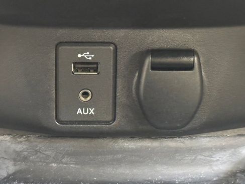 Used 2016 Nissan Rogue S FWD image 39
