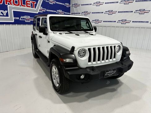 Used 2021 Jeep Wrangler Unlimited Sport AWD/4WD image 7