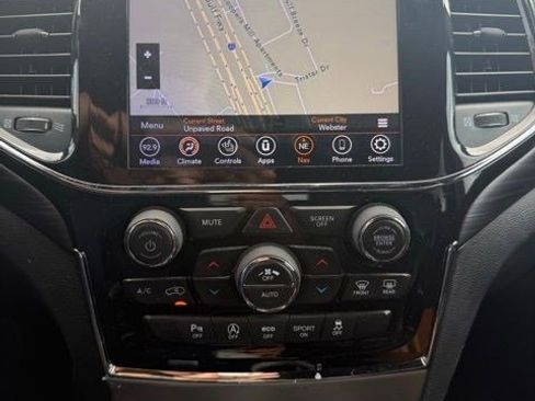 Used 2020 Jeep Grand Cherokee Altitude image 6