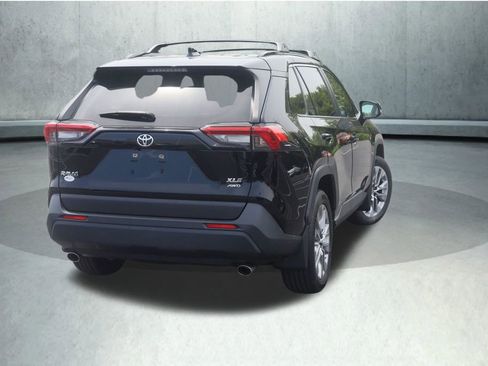 Used 2023 Toyota RAV4 XLE Premium AWD/4WD image 12