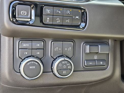 New 2026 GMC Yukon XL Elevation AWD/4WD image 21