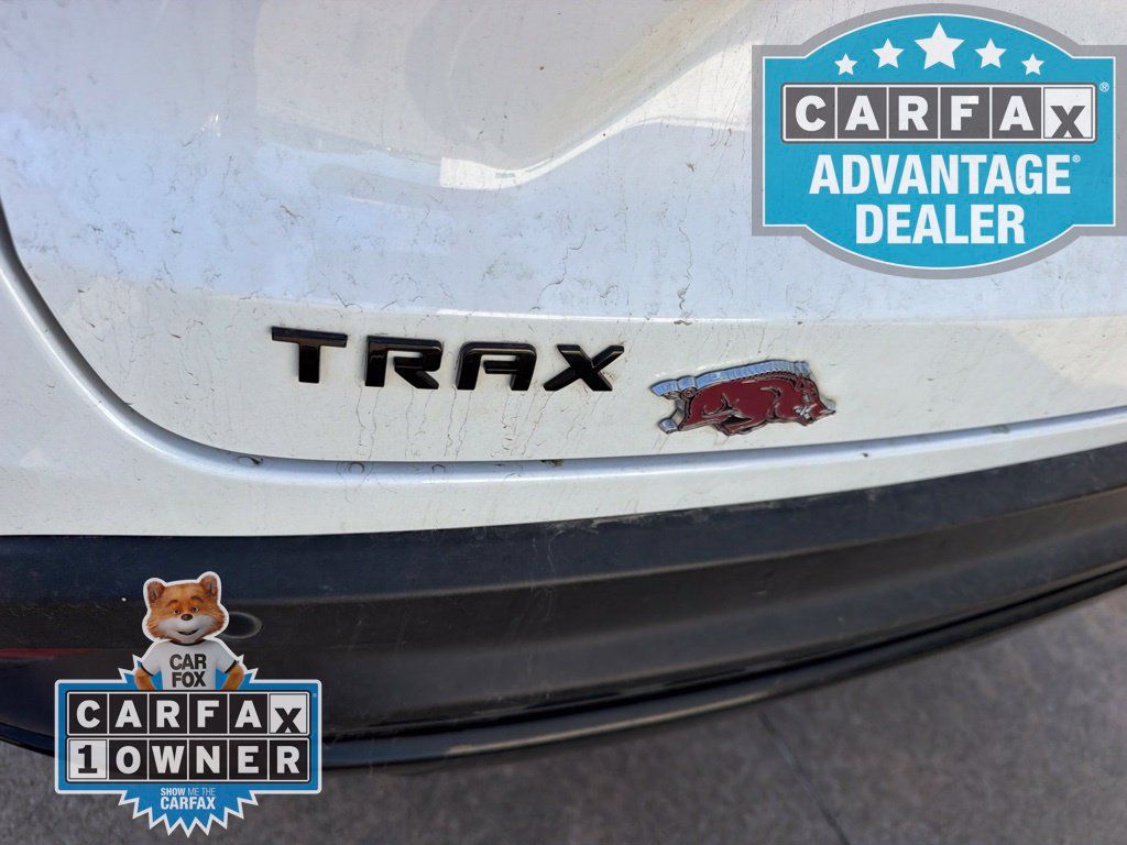 Used 2025 Chevrolet Trax RS w/ Sunroof Package FWD image 11