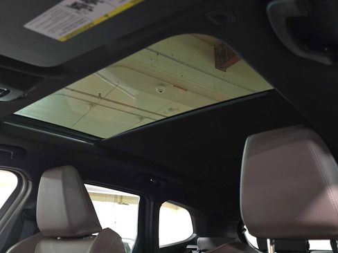 Used 2025 BMW X1 xDrive28i w/ Premium Package image 22